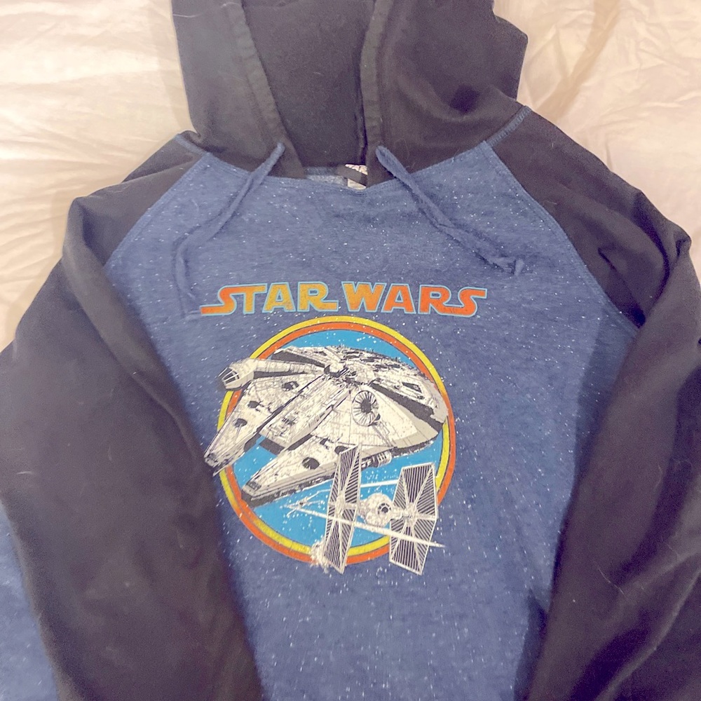 Star Wars Mandalorian Hoodie Sweatshirt Says XL Fits Small  Pre Owned